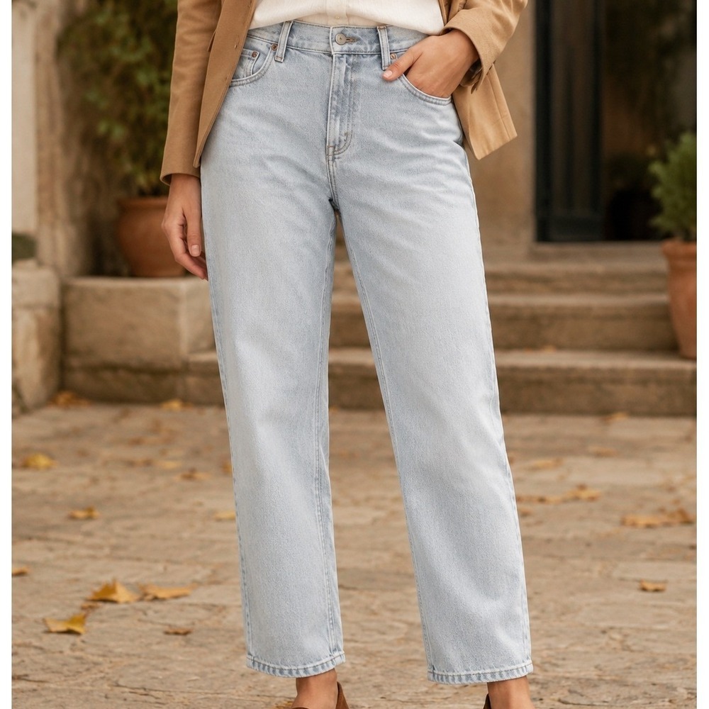 Abercrombie & Fitch 90s Relaxed High Rise Loose Jeans Light Wash Blue Size 14L